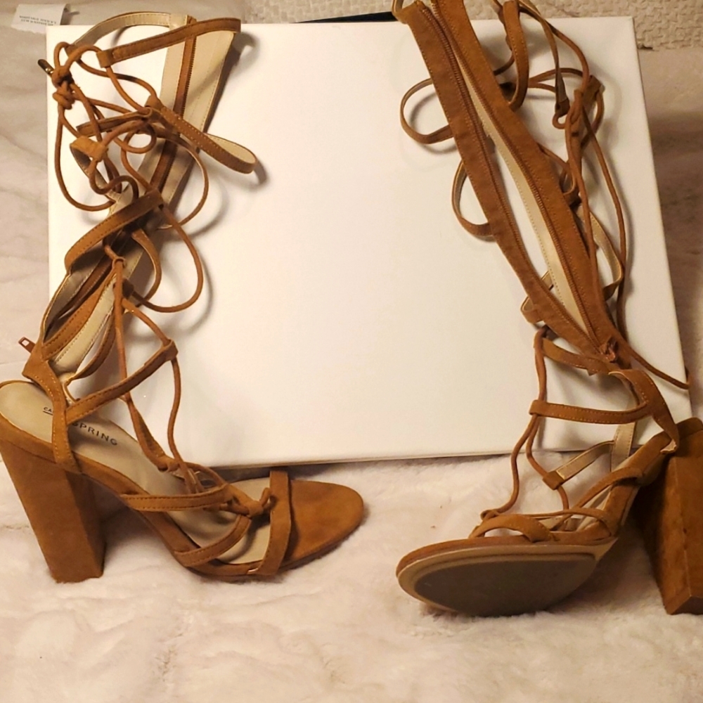 7.5 TAN GLADIATOR STRAPPY HEEL SANDALS! *CALL IT SPRING*